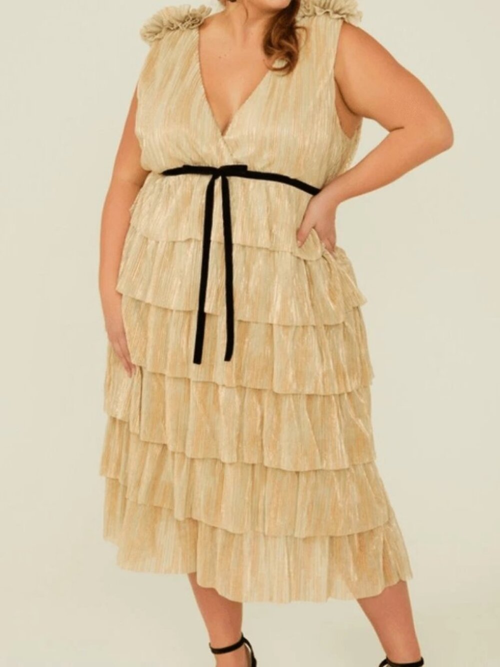 Arula NWT Metallic Tiered Sleeveless Midi Dress in Champagne size 2X/B